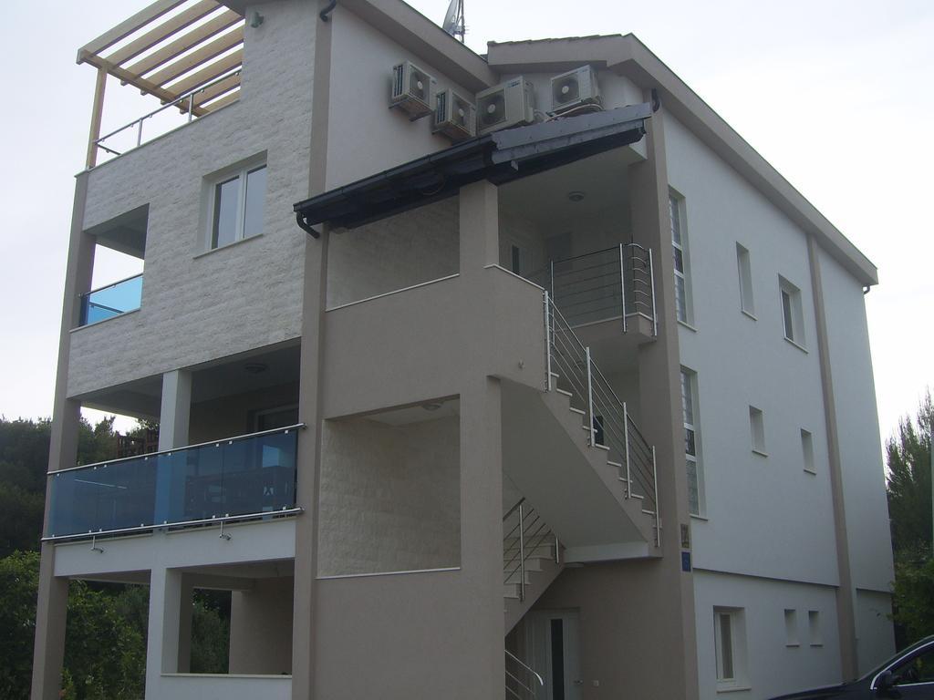 Apartments Villa Erik Rogoznica  Exteriör bild