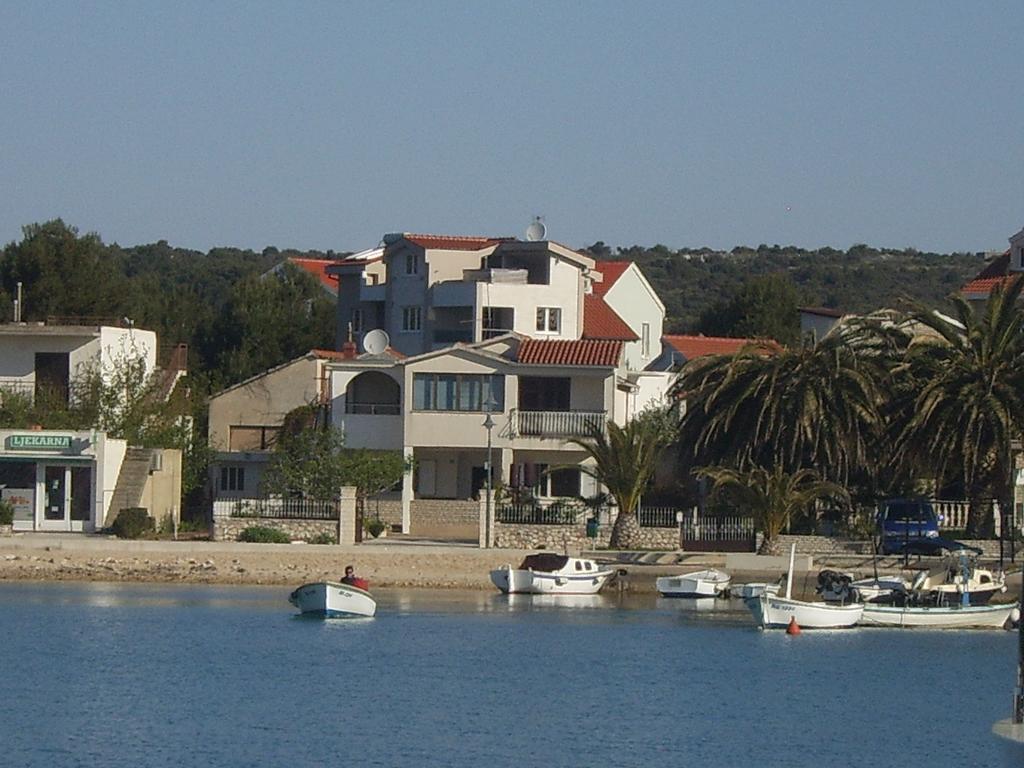 Apartments Villa Erik Rogoznica  Exteriör bild
